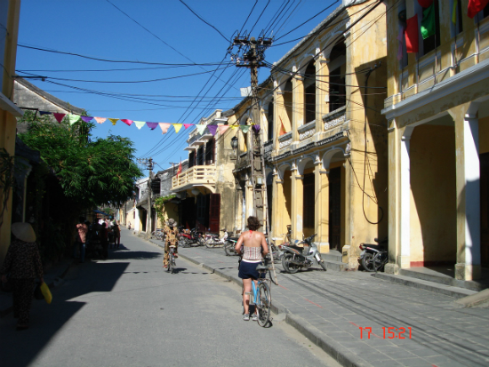 hoian ancient street