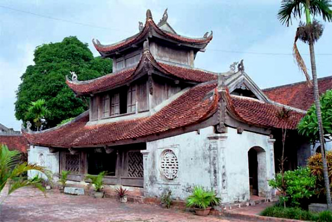 Figure 4: But Thap pagoda - one of the most ancient pagodas in the Northern Vietnam