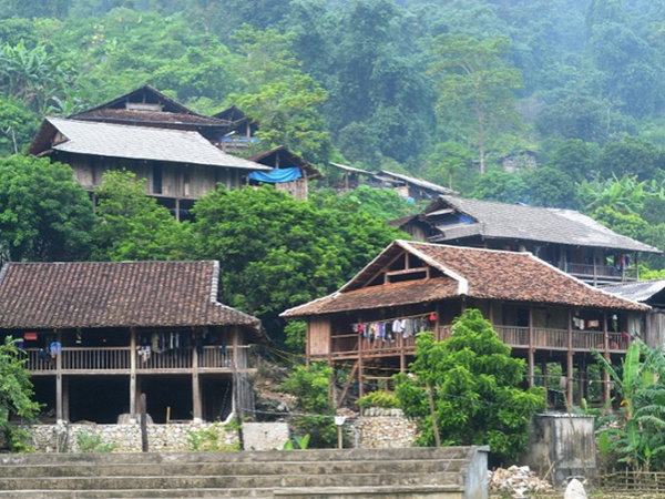 Pac Ngoi Village