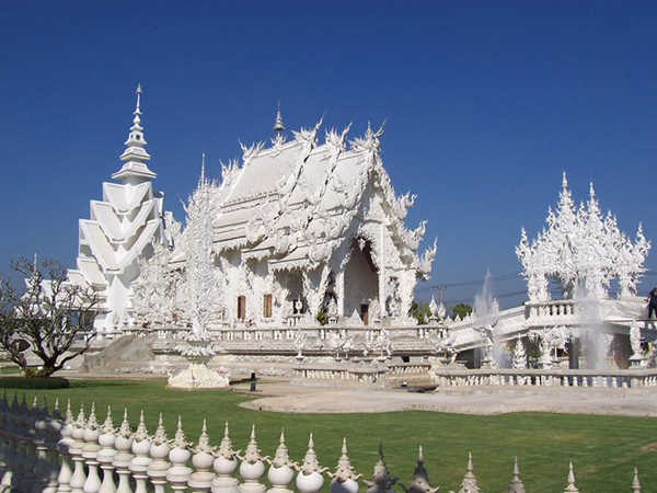 Wat Rong Khun chiang rai