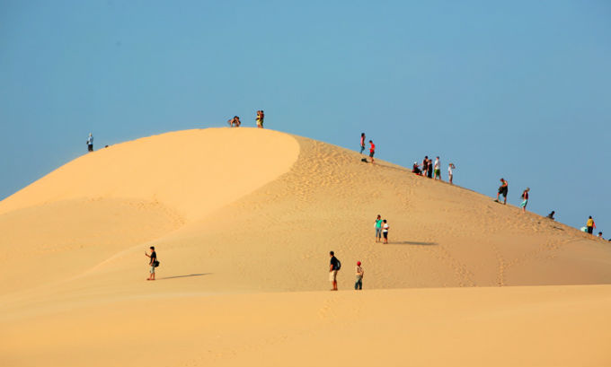 sand dunes in Mui Ne