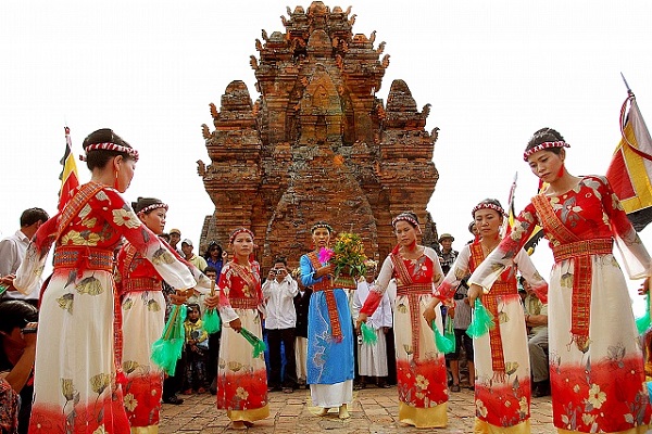 vietnam highlights tour ninh thuan festival
