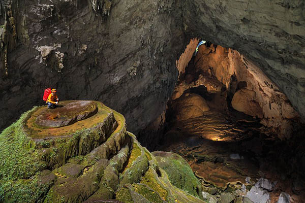 Son Doong – 3 Facts of The Largest Cave within the World