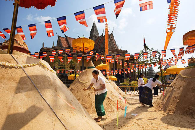 cambodia traditional festival khmer newyear