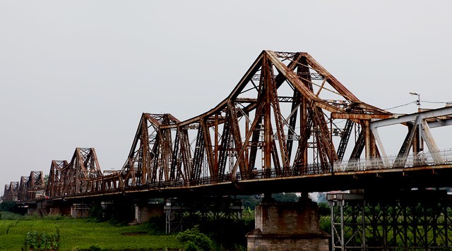 hanoi grandprix vietnam 2020 long bien bridge
