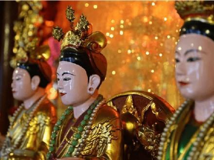 Vietnamese belief in the Mother Goddesses