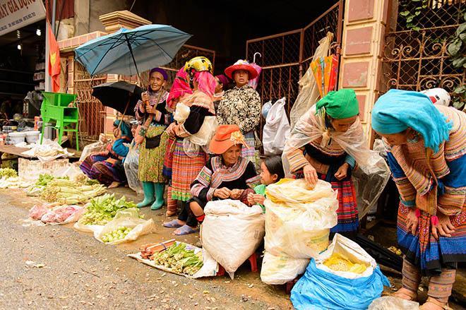 vietnam hill tribe market