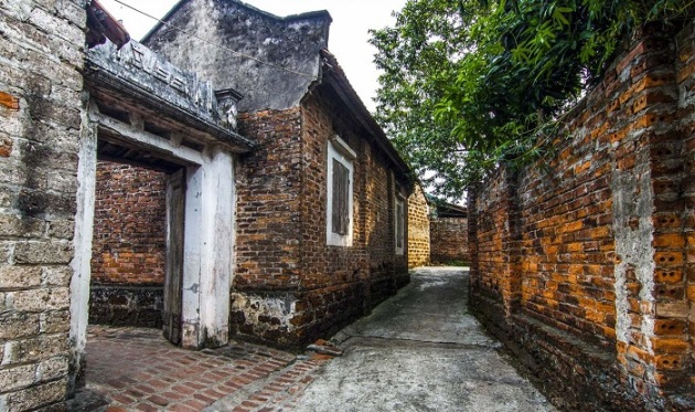 duong lam village ancient vietnam