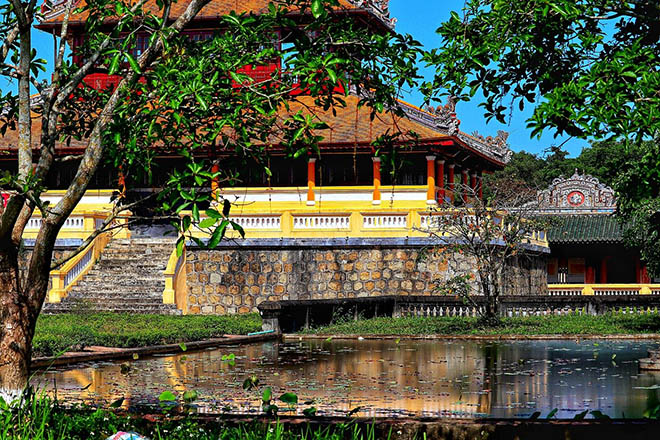  hue citadel ancient vietnam 