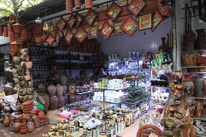 hanoi day trip bat trang